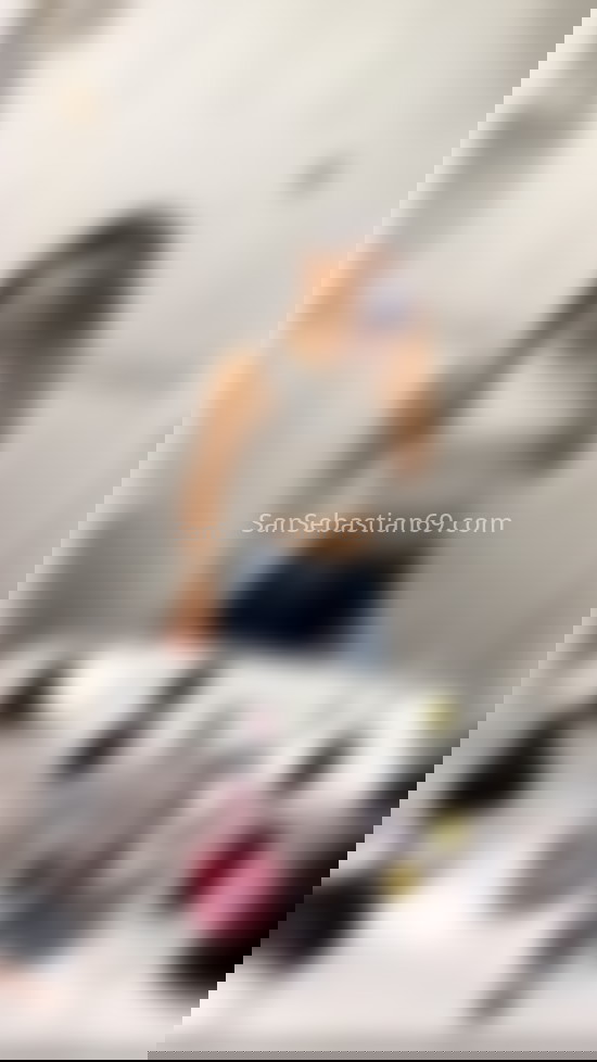 Valentina, morena colombiana. 631017532. Citas en SAN SEBASTIÁN, SAN SEBASTIÁN. www.sansebastian69.com.