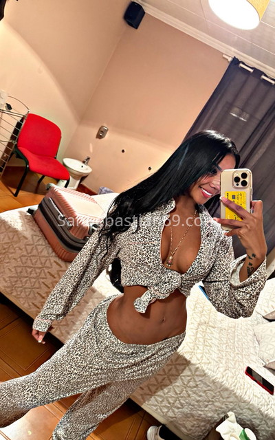 Channel, muñeca de porcelana . 637065338. Citas en SAN SEBASTIÁN, SAN SEBASTIÁN. www.sansebastian69.com.
